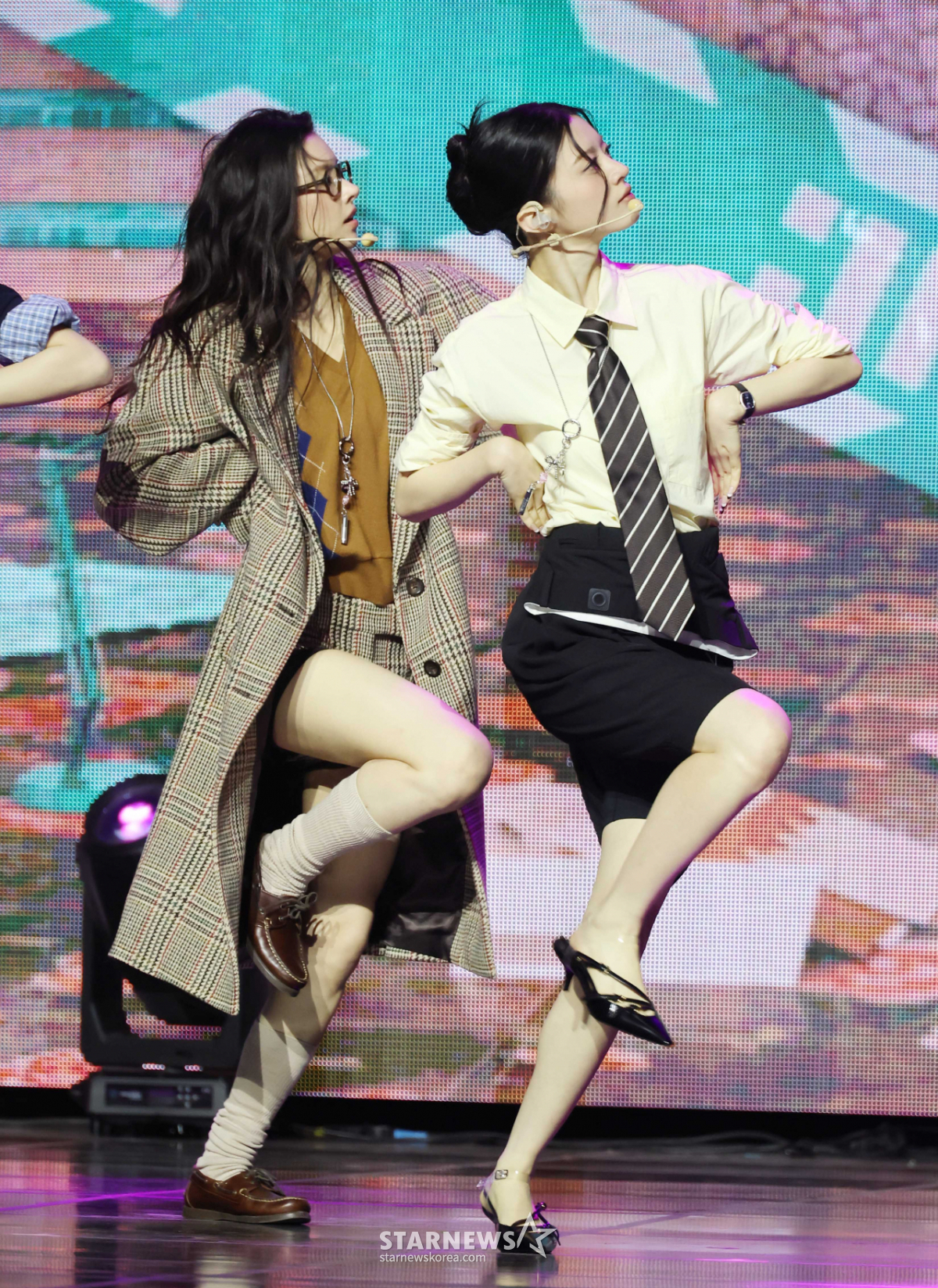 아일릿 윤아-민주 '깜찍 댄스'[★포토]