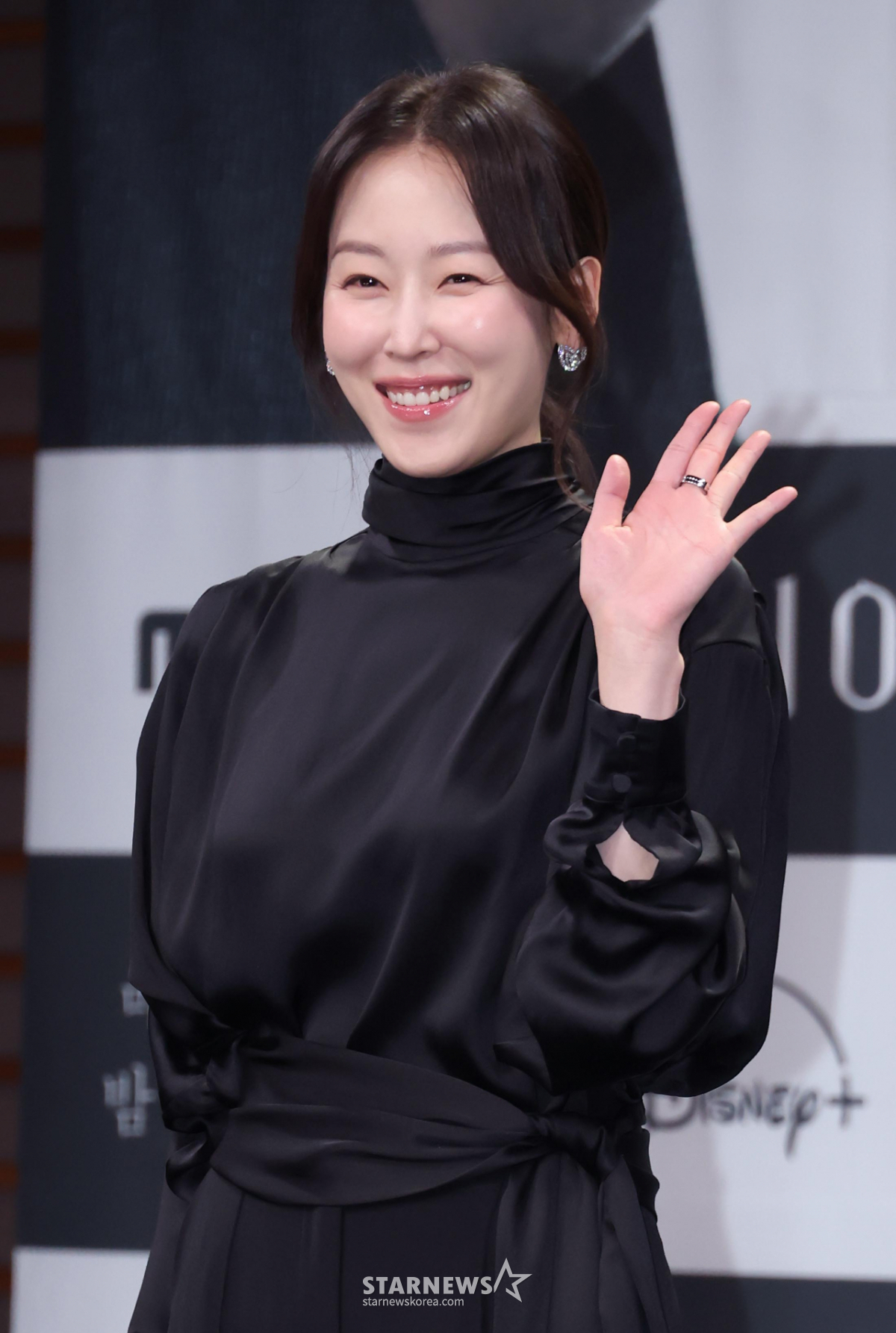서현진 '깜찍한 손인사'[★포토]