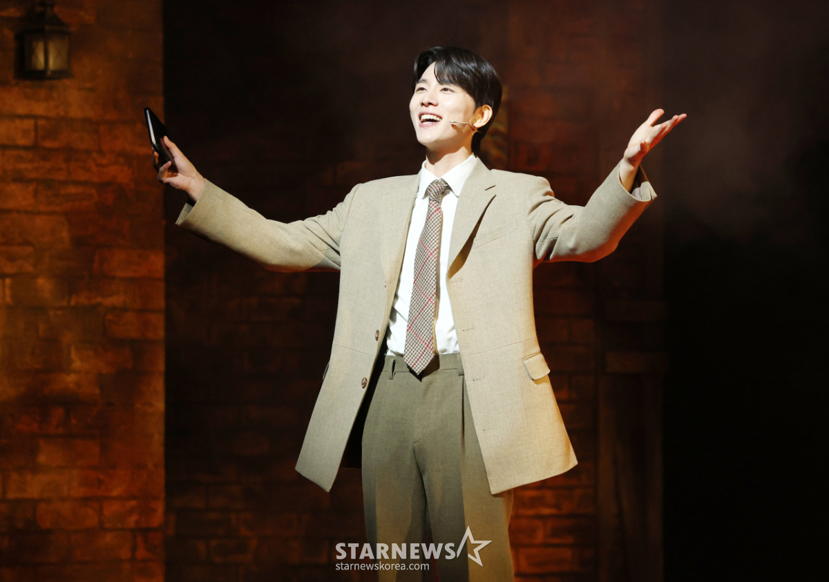 김우석, 뮤지컬 무대에서 노래[★포토]