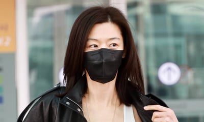 전지현 '시선강탈 민소매' 