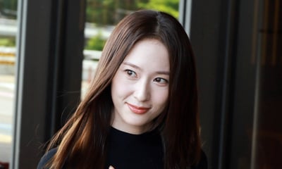 정수정 '시선강탈 크롭티'