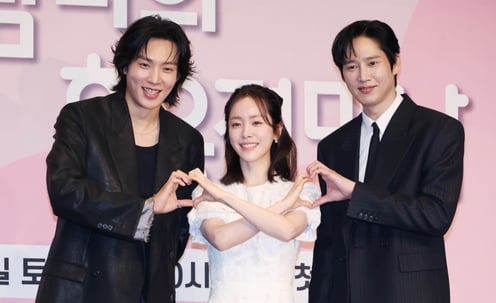 이기택-한지민-박성훈 '포즈는 사랑스럽게'[★포토]