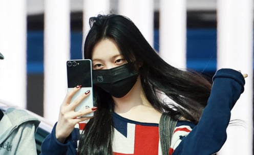 하츠투하츠  이안 '예쁘게 셀피'[★포토]