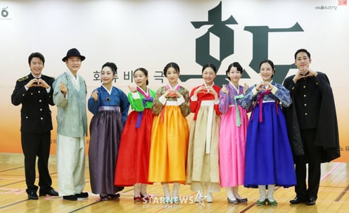 다시 돌아온 연극 '홍도' 기대하세요[★포토]