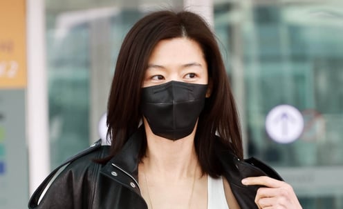 전지현 '시원한 민소매 어때요'[★포토]