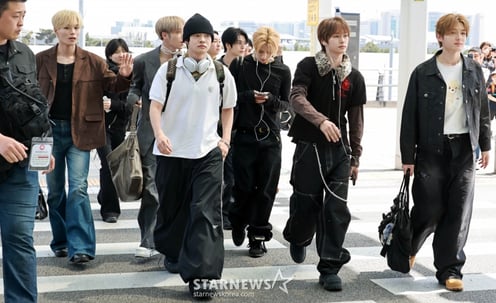 알파드라이브원 '화보같은 출국'[★포토]