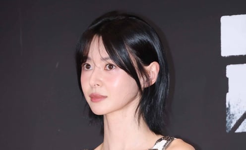 권나라 '표정은 시크하게'[★포토]