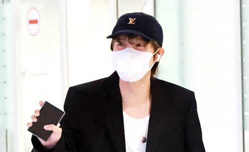 BTS 제이홉 '신상폰과 함께'[★포토]