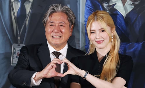 최민식-한소희 '인턴-CEO 케미, 기대하세요'[★포토]