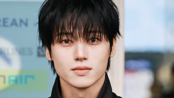 	 에이티즈 우영 '날렵한 조각미남!' 