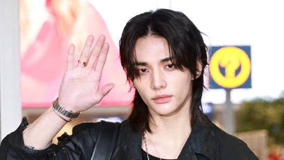 스트레이키즈 현진 '멋진 스모키블랙!'