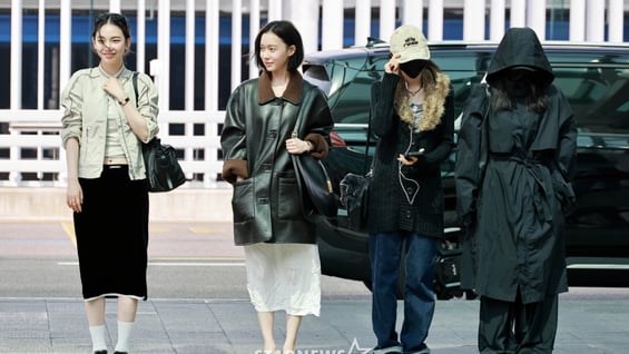 	 에스파 '극과극 온도차'