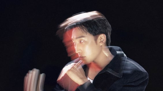 이상이 '입에서 나는 소리 아님'