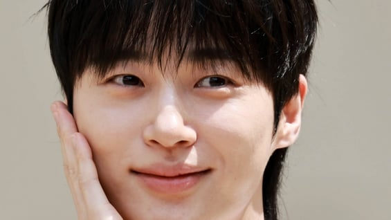 변우석 '언제나 멋진 대군자가' 