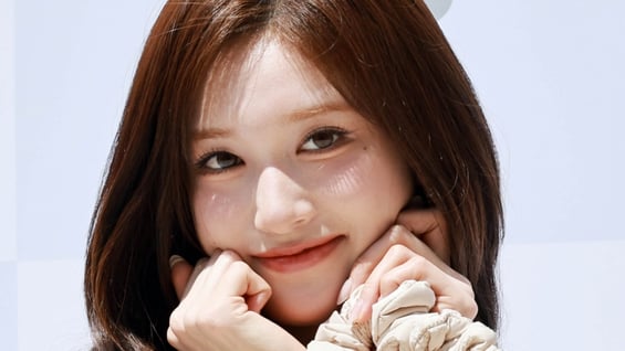 	 아이브 이서 '톡톡튀는 매력'