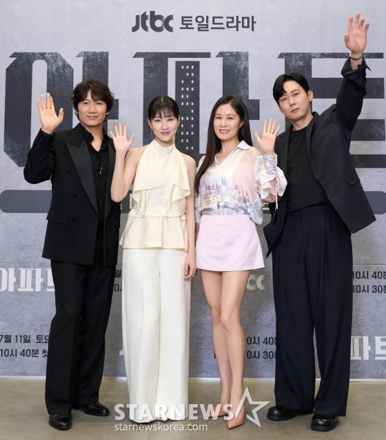 믿고 보는 '아파트'