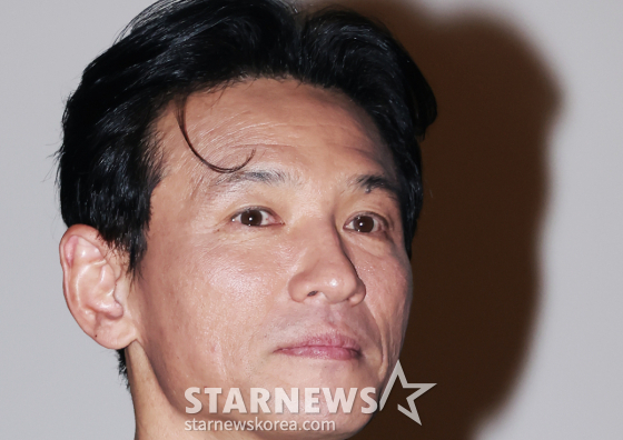 '사생활 논란' 황정민, 호프 무대인사로 정면돌파