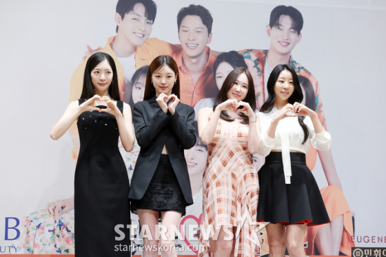 숏폼 드라마 '아듀 솔로'의 매력적인 주인공들