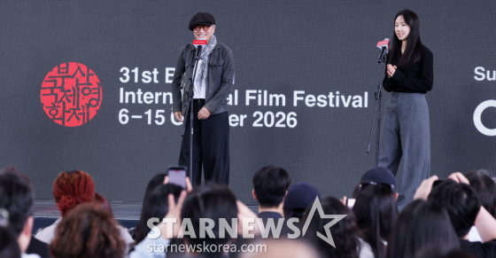 홍상수 감독의 35번째 영화 '눈 둘 데가 없네'