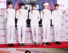 TXT＆AB6IX＆IZZY、“ソウル歌?大賞”新人賞を受賞