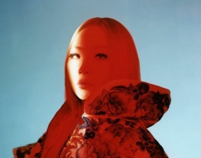 CL 10月??始?行?曲??，?后?行正???