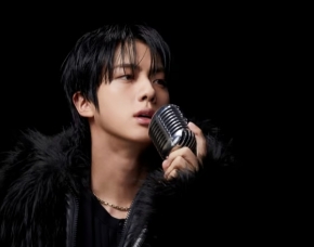 Джин из BTS — воплощение сексуальности