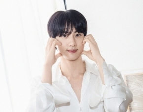 BTS Jin的《Echo》连续4天在全世界和欧洲iTunes上排名第一，美国亚马逊也排名第一