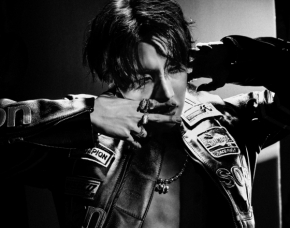 j-hope，散发性感魅力！