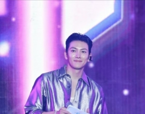 チ・チャンウク、K-POP公演でMCに初挑戦