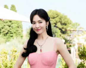 Song Hye-kyo, 43, Stuns with Close-Up Shots, Breathtaking Beauty