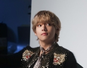 BTS V“服兵役期间也拥有世界影响力”，横扫日本人气排行榜第一名LINE新闻主打新闻