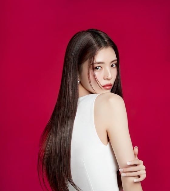 Хан Сохи: шикарные волосы и блистательная красота [ПОСТЕР] - STARNEWS